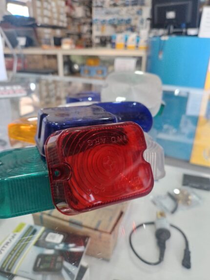 LENTE LATERAL CUADRADO ROJO